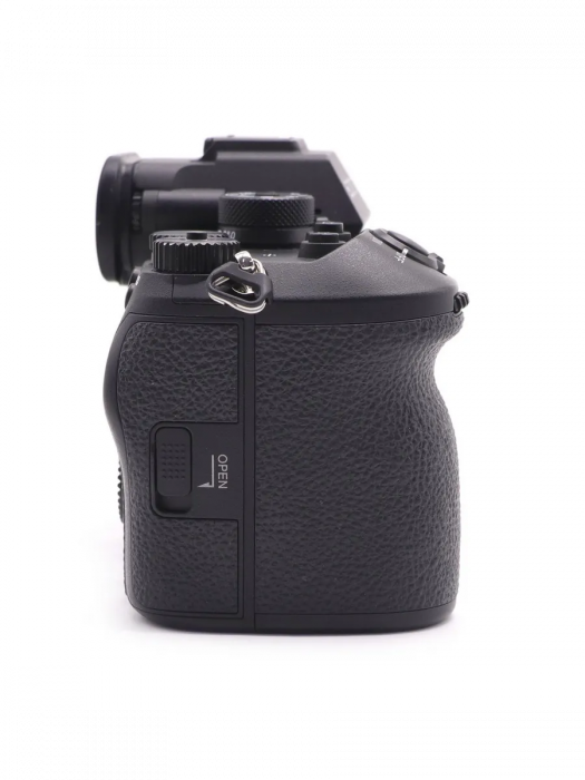 Фотокамера беззеркальная Sony A9 III ILCE-9M3 body